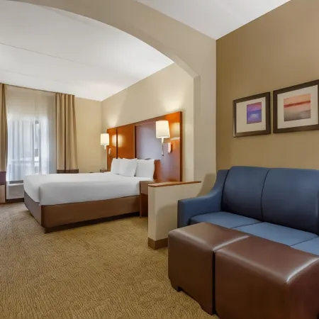 Comfort Suites Regency Park