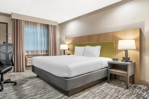 Country Inn & Suites by Radisson, Metairie (New Orleans), La - Parking
