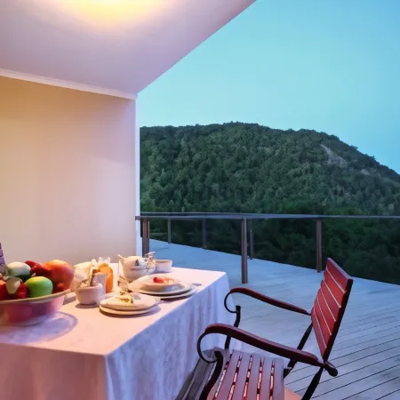 Shangri-La Manor