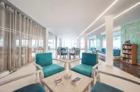 Hikkaduwa Beach Hotel - parking