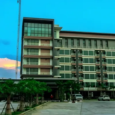 The Convenience Hotel ワットノンワン周辺のホテル