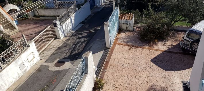 Sea view apartment with FREE PARKING in the courtyard 30 meters from the sea on OFFER Hotels in Dorgali