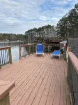 Gorgeous New Waterfront Lake House - 4-Star