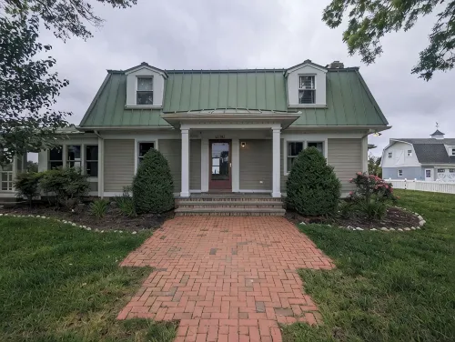 The Hopkins House - New Dock & Boat Ramp - Dog Friendly - Reduced Rate for 2026 - Homestays