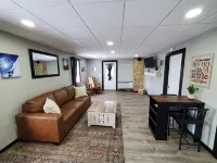 Charming building with 1 bedroom and AC, WiFi in serene Whitehall - Wifi