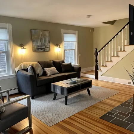 Charming Cottage in Jamestown