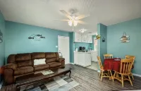 Tejas Waterfront Apartment on Lake Sam Rayburn - Homestays