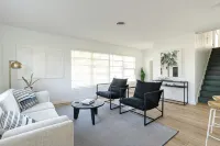 Welcome to Shoreline: 4Br, Heated Pool, 7Miles to Gulf Beaches. - Private Pool