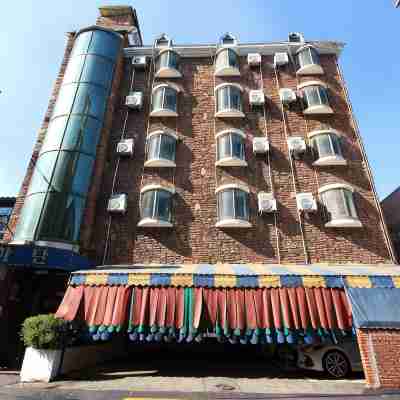 Jeonju Uadong Manhattan Hotel Exterior