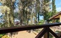 Hotel Pandu Lakeside Tuktuk - Mountain view