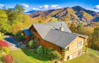 Heavenly Heights Lodge •Hot Tub •Theater •Game Room • Pet Friendly • Elopements - Hytter
