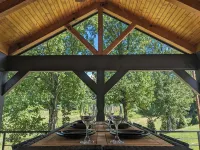 Onyx Owl Cabin: Private Hot Tub⁘Fire Pit⁘Heated Patio⁘Vineyard⁘Hiking⁘Golf - シャレー