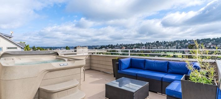 Majestic Views with a Hot Tub! Hotels in Seattle