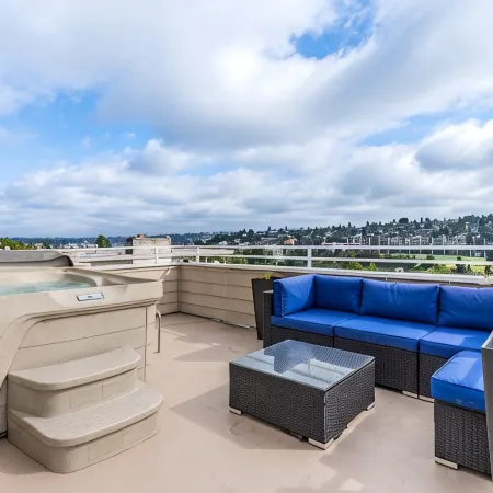 Majestic Views with a Hot Tub!