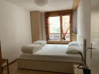 50 metres from the cable car, quiet, spacious apartment, parking and wifi. Hotels in Ayent