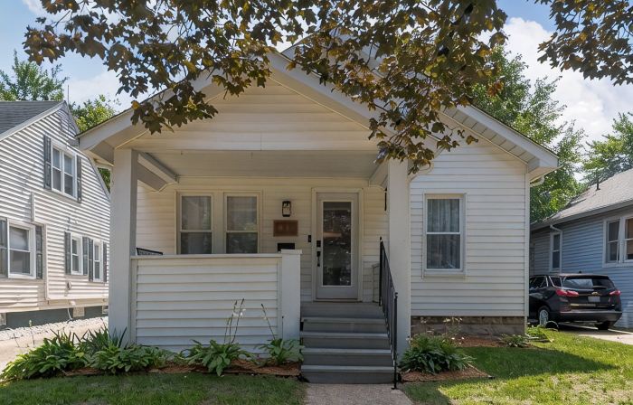 3 Blk Walk to Funky DT Ferndale's Restaurants & Bars/20 Min Drive to DT Detroit