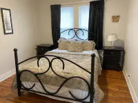 Home Town Getaway - 2 bed 1 bath home - close to town!