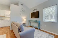 Spacious studio in Downtown Dunedin! Super Cute and Comfortable!