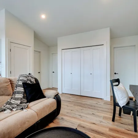 Squeaky clean brand new 2 bedroom close to major routes.