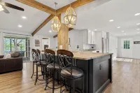 Charming 3-bedroom house on Big Water in Sparta - 4-Star