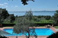 Agriturismo la Riserva di Montebello - piscina