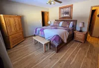 3 bedroom/2 bath house in St. Germain. Heated garage-backs to snowmobile trail! - Boutique