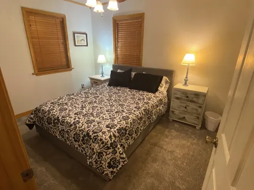 Charming 3-bedroom 2 bath house with WiFi and AC in fabulous Paris Arkansas - Wifi