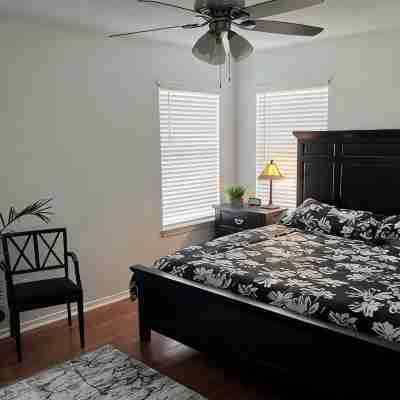 DRIP DROP INN - Stylish Hill Country Home in the Heart of Dripping Springs Rooms
