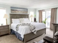 Oceanfront 3-BR boardwalk condo w indoor pool! - Private Pools