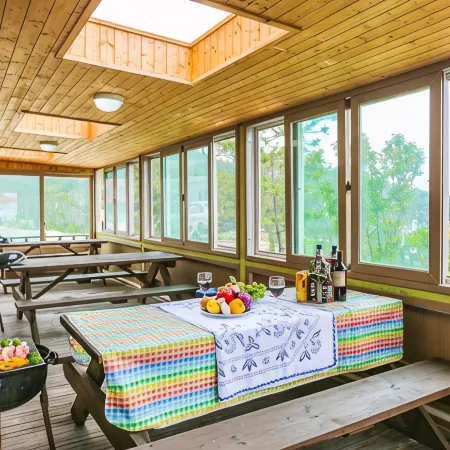 Ulsan Ganjeolgot Sun View Pension Отели рядом с достопримечательностью «Мыс Канчжольгот»