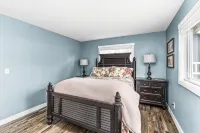 Lakeside Retreat Offering Serene Views, Water Adventures, and Lasting Memories! - シャレー