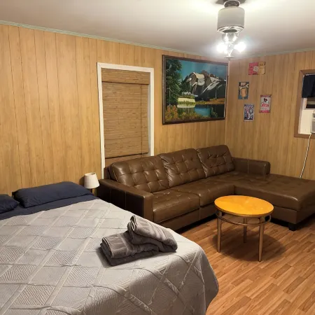 “Historic Route 66 Cabin in Downtown Ocala”