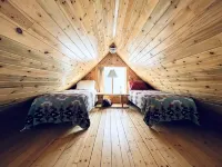 Trapper Cabin, Greyhouse Inn Vacation Rentals - Wifi
