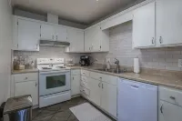 Two Bedroom in Homewood, Minutes from Samford! - 4-Star