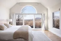 Luxury Escape with Panoramic Mountains Views - Wifi