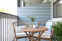 The Blue Palm at Inlet Beach • Steps to Beach & Pool • King Bed • 30A Florida - Wifi