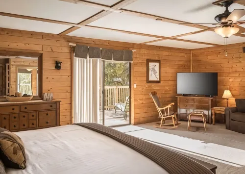 Secluded Cabin w/ HOT TUB, Woodburning Stove, VIEW on PRIVATE 2 acres - balcony