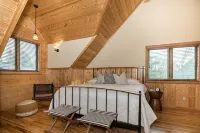 Luxury Lodge Near Galena, Field of Dreams & Skiing, 6 Private Suites - Boutique
