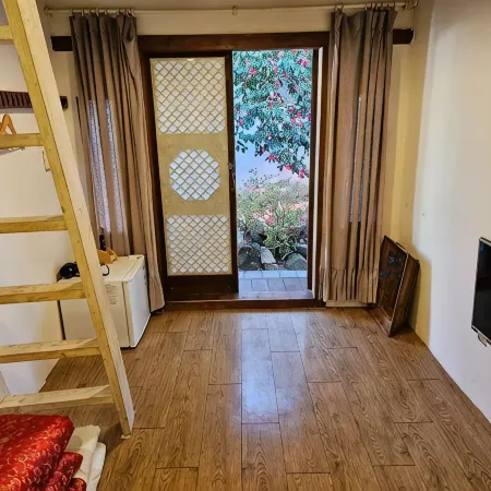 Jeonju Gaindang Anchae Отели рядом с достопримечательностью «Традиционный дом Хакиндан»