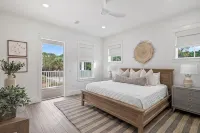 Luxe 5Br with Pool, Hot Tub, Outdoor Kitchen, Bikes, Close to Beach & Seaside - 무료 와이파이
