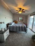2-Bedroom Modern Lake Cottage Steps Off the Water Just 1.5 Hrs from Minneapolis. - Wifi