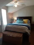 Prime Location in the Heart of it All on Washington Ave - Homestays