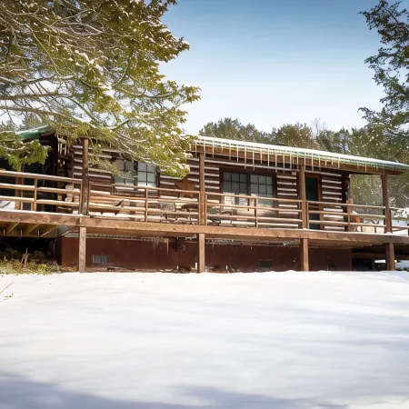 Secluded Lake Front Cabin w/ Private Dock/Boat Slip, Large Deck, Grill, WiFi.