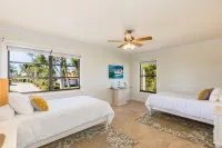 SUNRISE BAY ESTATE! 5700 sq. ft. Game Room! Huge salt water pool/hot tub - 4-Star