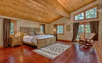 Luxury Tahoe/Donner Home w/Mountain Views, Sauna & Hot Tub! - 6 Bed / 4.5 Bath - Mountain view