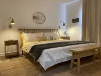 Relaxing 2 beds with 2 separate baths townhouse l Perfect for family or business - balcony