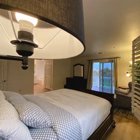 Golf course house with 2 master bedrooms