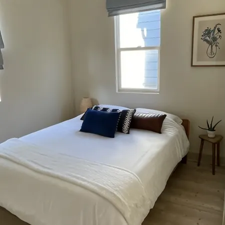 Centrally located Hyde Park Home; walk to restaurants, bars, and coffee shops