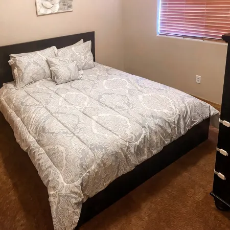 Gorgeous 2BR/2BA with Stunning Views and Great Location