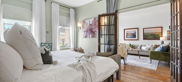 Downtown Apartment! Large, Cozy, Family friendly private oasis in city center! Hotele w: Petoskey
